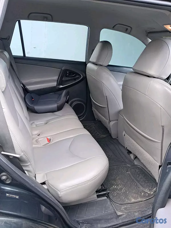 jeepetas y camionetas - Toyota rav4 2011 3