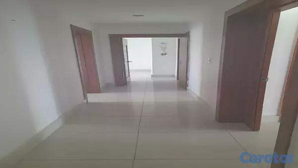 apartamentos - Venta Apartamento en Av. Sarasota 4