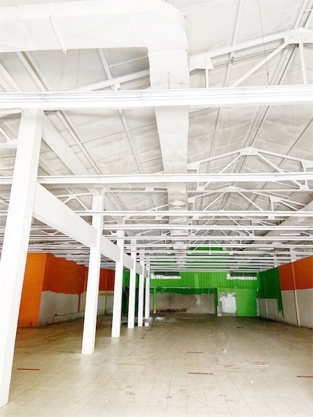 oficinas y locales comerciales - Local en sector altamente comercial 4