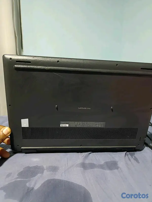 computadoras y laptops - Una laptop con poco uso negociable 😊 6