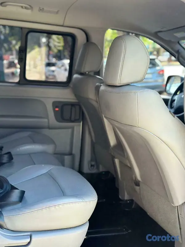 jeepetas y camionetas - 2020 HYUNDAI GRAND STAREX 12 PASAJEROS 5