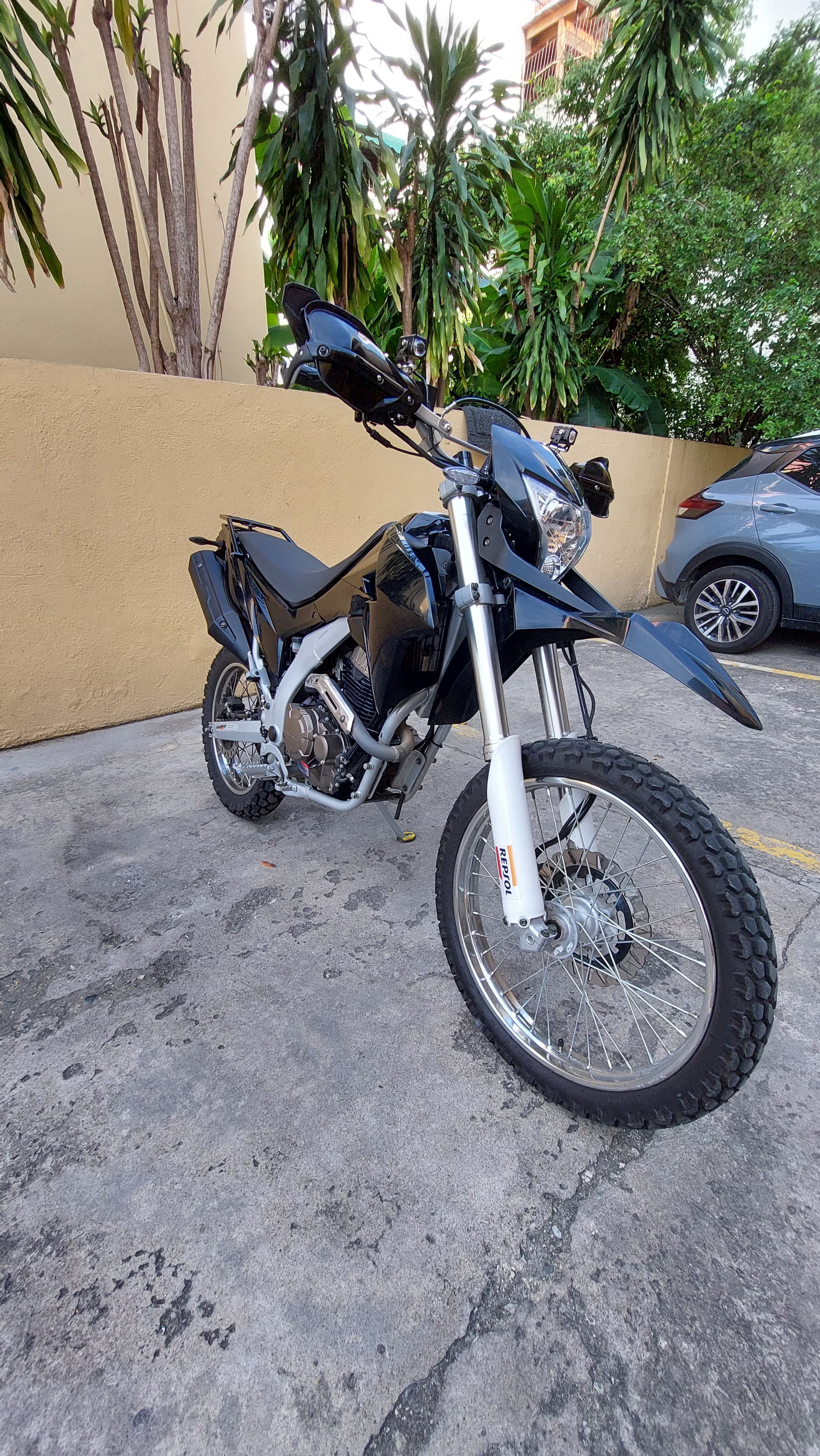 motores y pasolas - Loncin SX2 250 4V 2024 (varios accesorios)