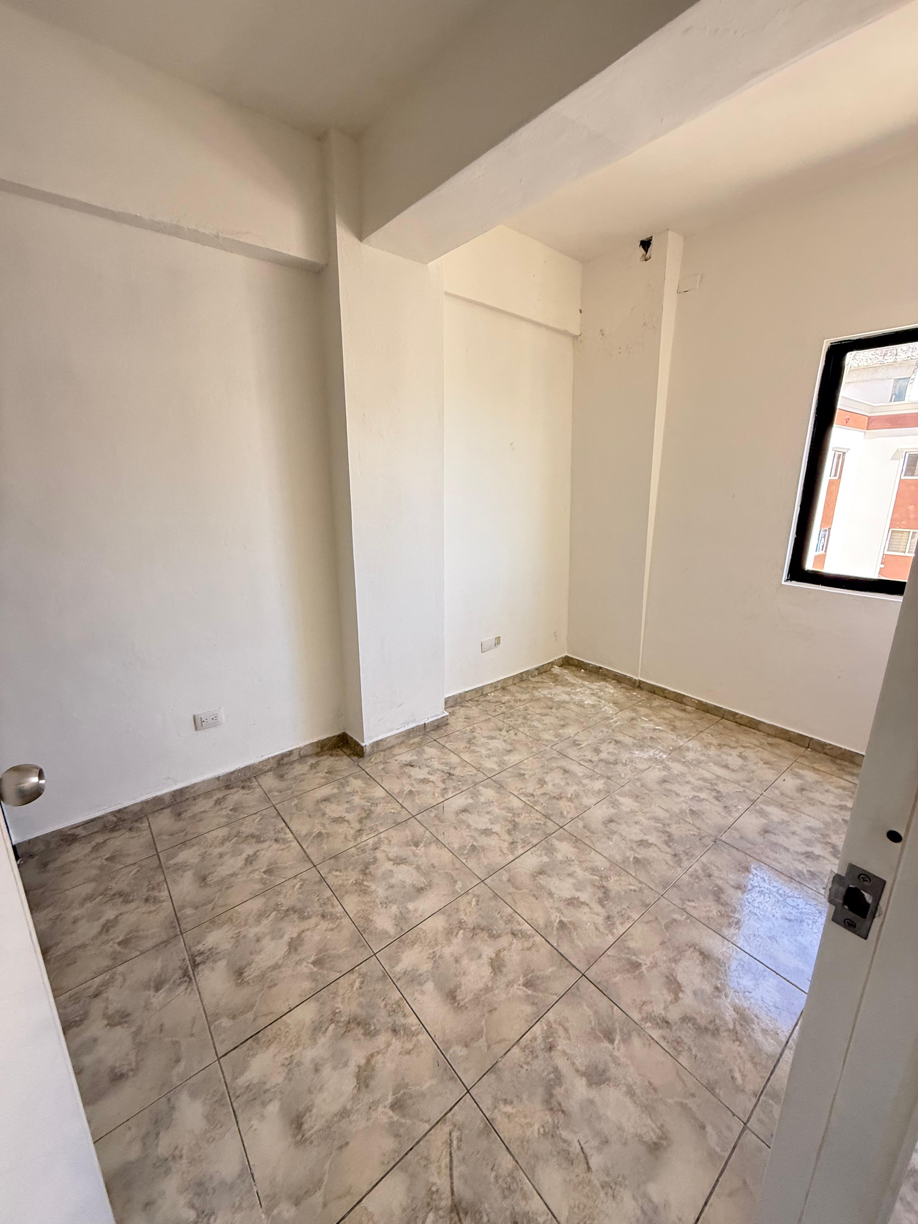 oficinas y locales comerciales - Local para oficina en alquiler en Gazcue 5