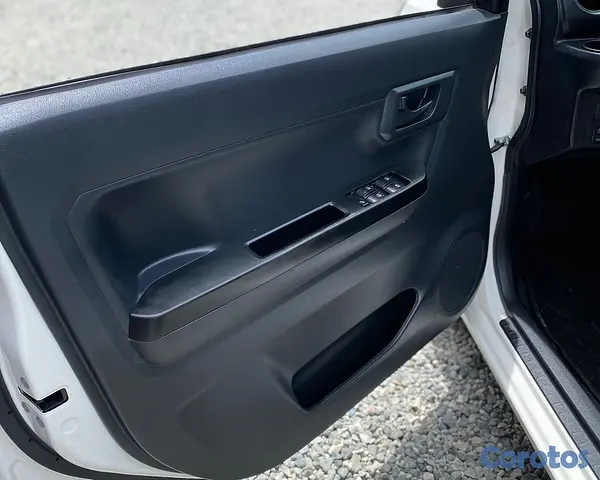 carros - Daihatsu Mira 2019 11