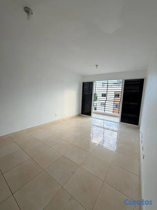 apartamentos - vendo en la vereda un 4 nivel con azotea Licey  8