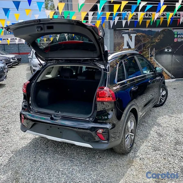jeepetas y camionetas - KIA NIRO LX 2020 HYBRID 10
