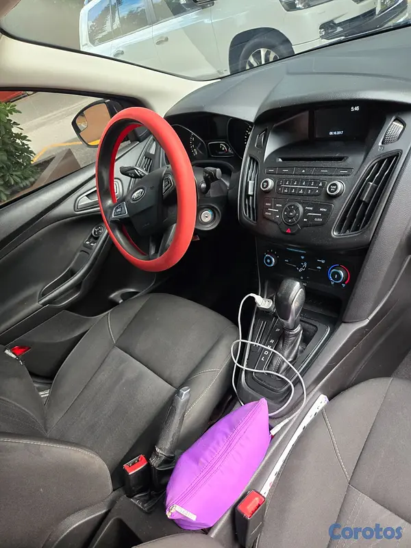 carros - VENDO MOTIVO DE VIAJE FORD FOCUS 2017 5