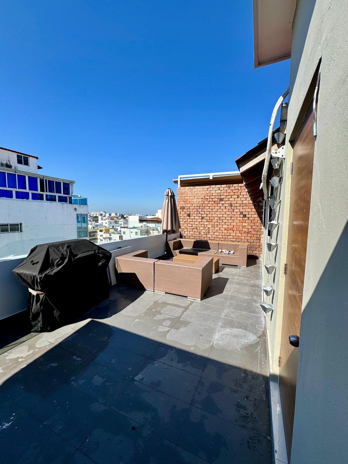 apartamentos - Vendo Ph en el millón piso 5 y 6 tres hab con su b 3