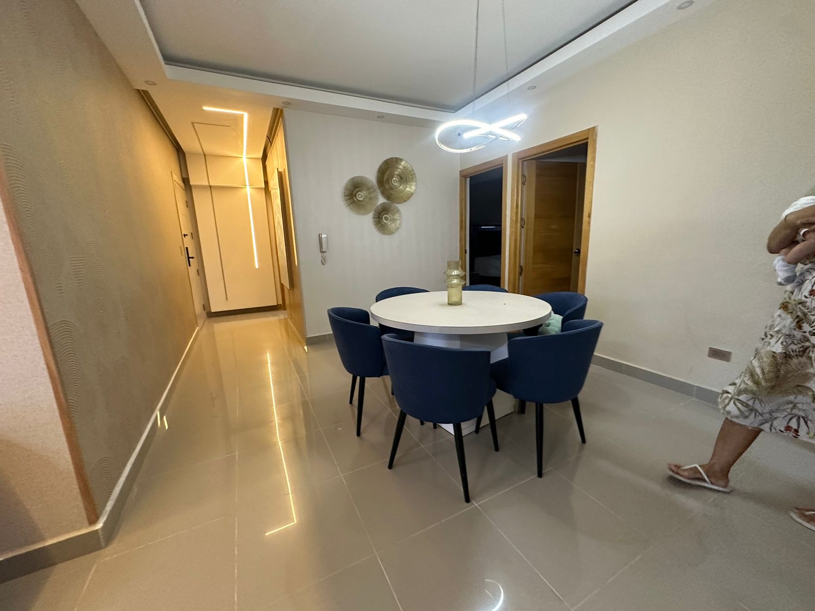 apartamentos - Vendo segunda con terraza dos a hab 2.5 baños paeq 5