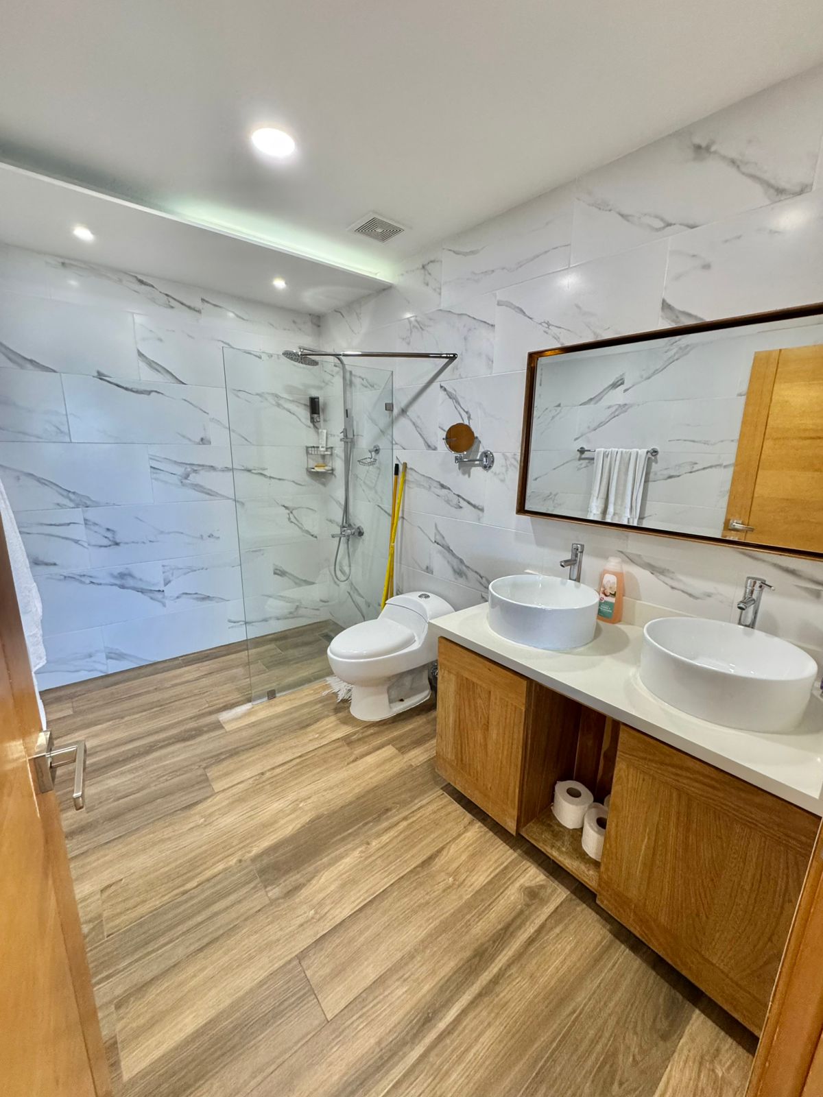 apartamentos - Vendo Ph en naco 4 habitaciones con su baño dos pa 0