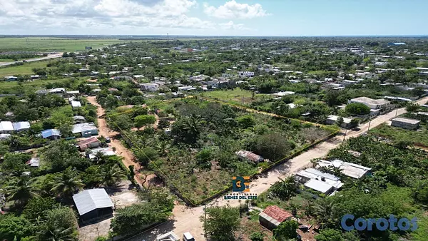 solares y terrenos - Se vende terreno con 7,666 metros en el barrio La  4