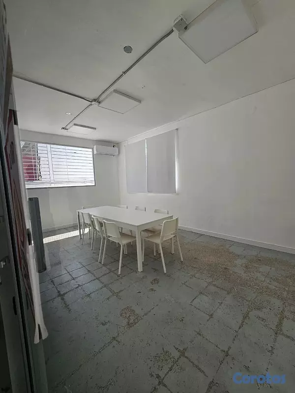 oficinas y locales comerciales - Se alquilan Mininaves en Villas Agricolas 2