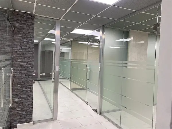 oficinas y locales comerciales - Local en evaristo morales 7