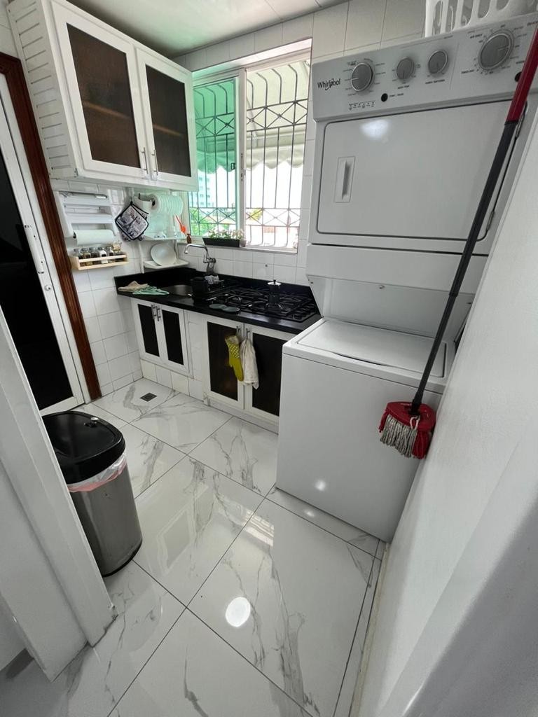 apartamentos - Apartamento en Naco 3er piso 
 1