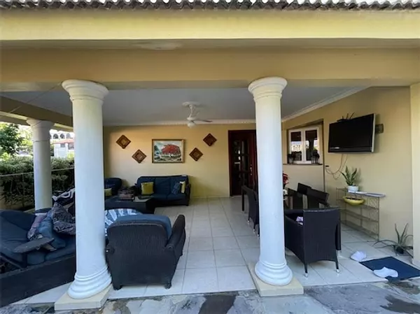 casas - Casa de renta en cerro hermoso 3