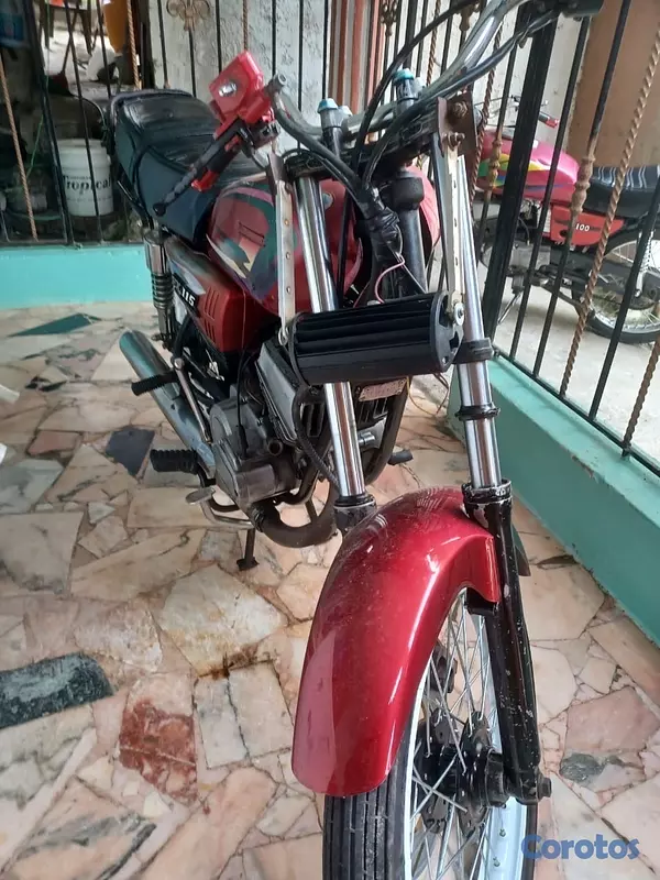 motores y pasolas - se vende Yamaha  2