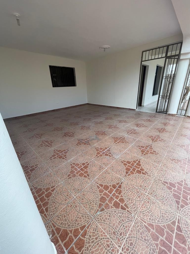 casas - Casa de Venta en Gurabo 1