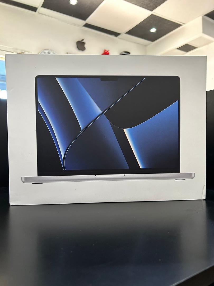 computadoras y laptops - MACBOOK PRO M2 PRO 14" 512GB 16GB RAM 2023 SILVER SELLADA ‼️🔥OFERTA