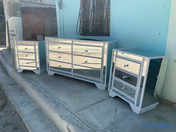 muebles y colchones - Gavetero y mesa de ncohe moderna  2