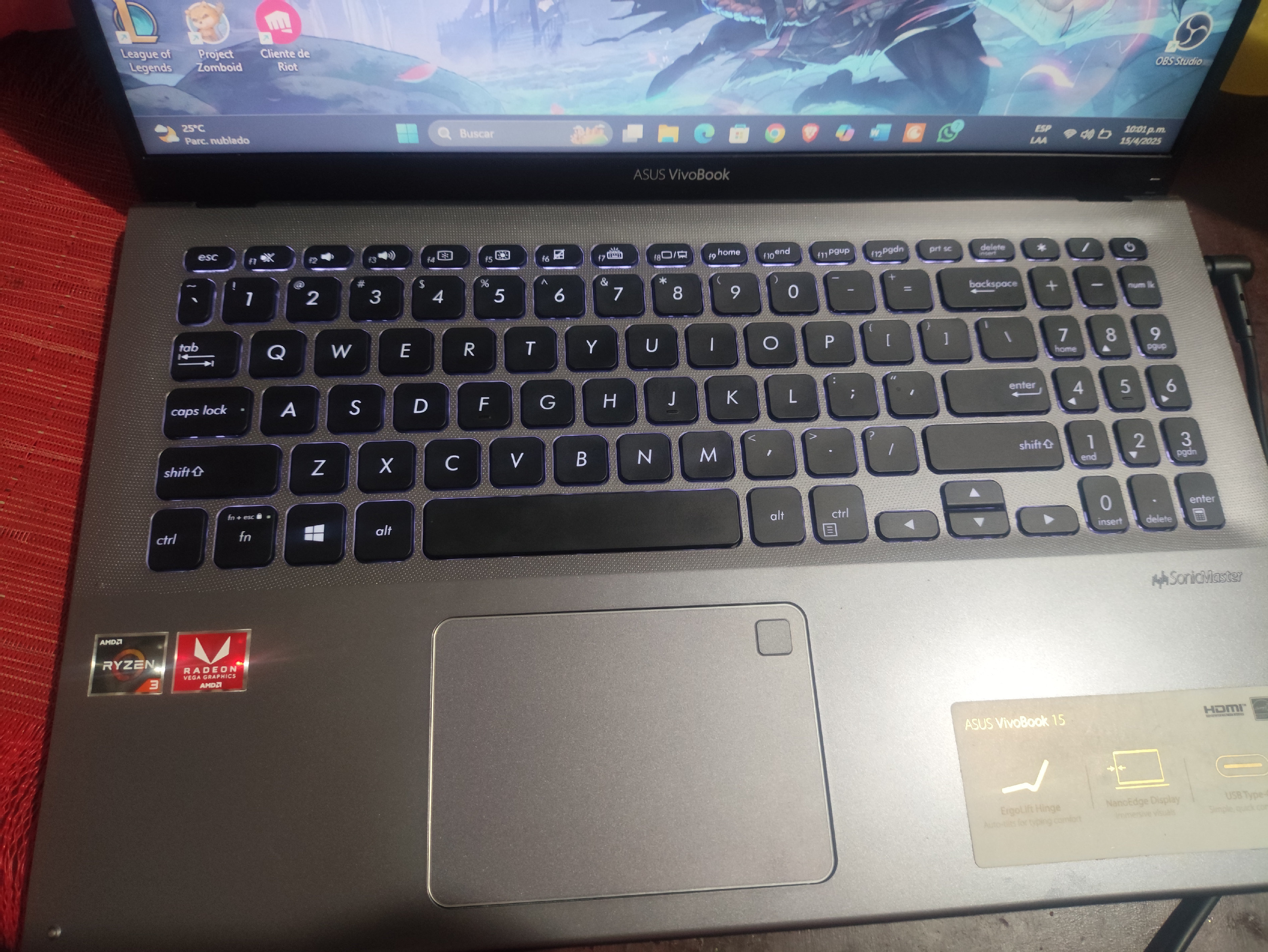 computadoras y laptops - Asus Vivobook 15 512gb de almacenamiento 12gb de ram con su tarjeta gráfica  3