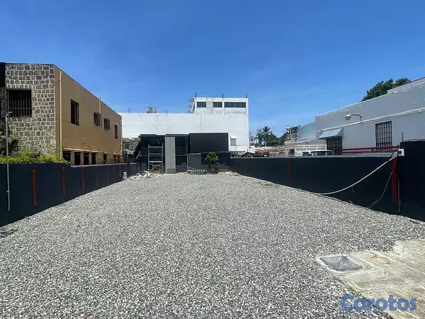 oficinas y locales comerciales - hermoso solar en renta  3