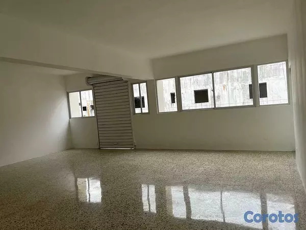 oficinas y locales comerciales - Local en Alquiler en Av 27 de Febrero, Evaristo Morales 8