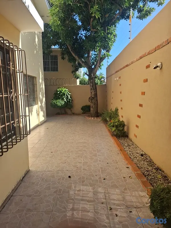 casas - casa en venta-entre Cayetano germosen e independencia, Santo Domingo  3
