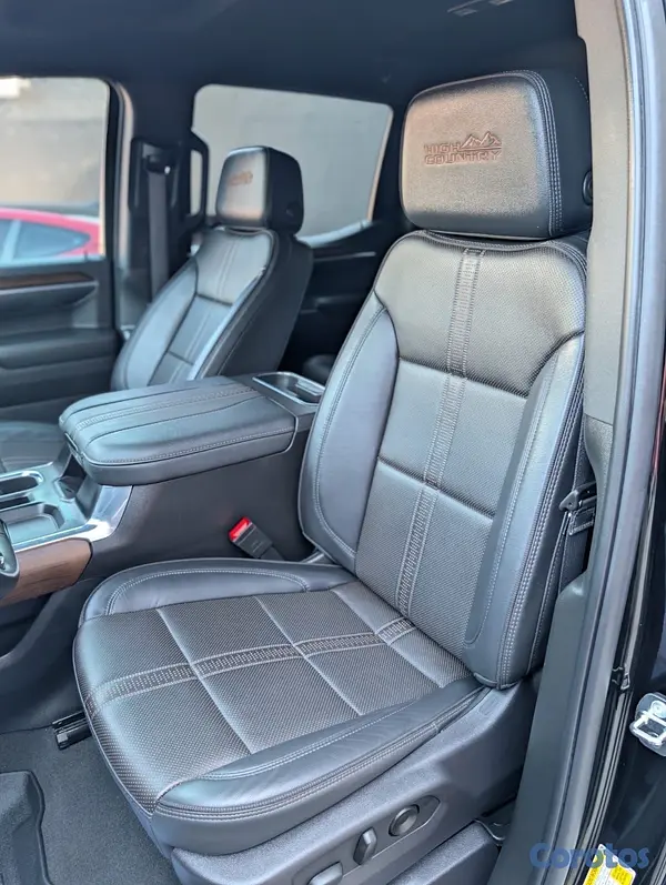 jeepetas y camionetas - CHEVROLET SILVERADO HIGH COUNTRY 2024  11