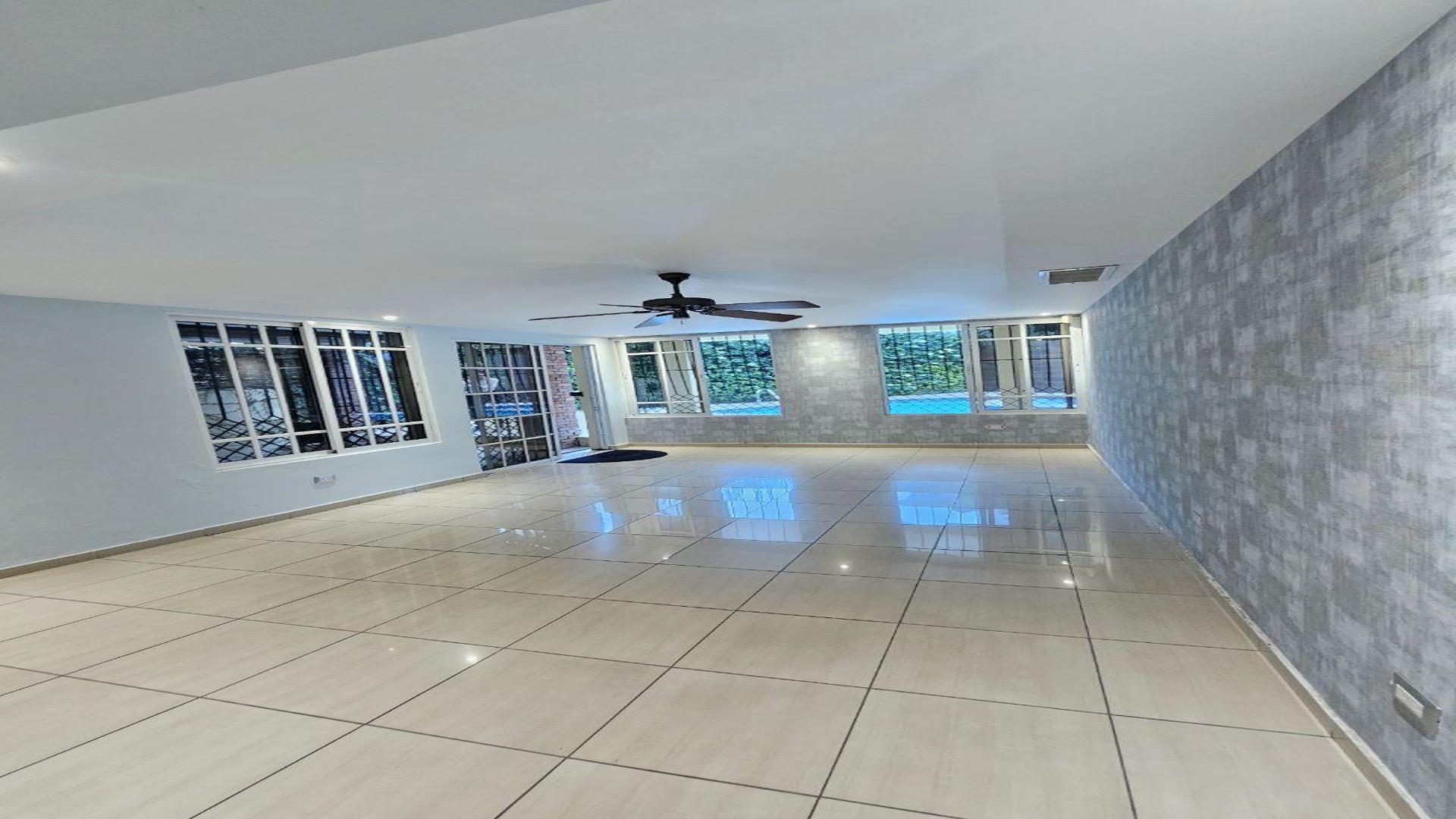 casas - ALQUILER DE CASA EN LA URBANIZACION FERNANDEZ 5