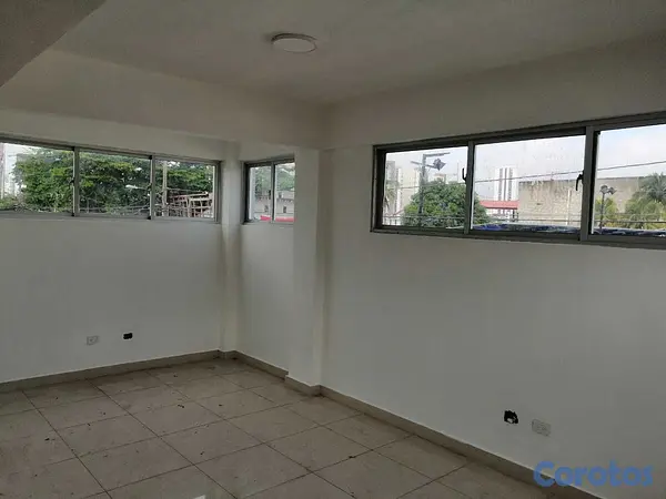 oficinas y locales comerciales -  Alquilo Local Comercial Arroyo Hondo  10