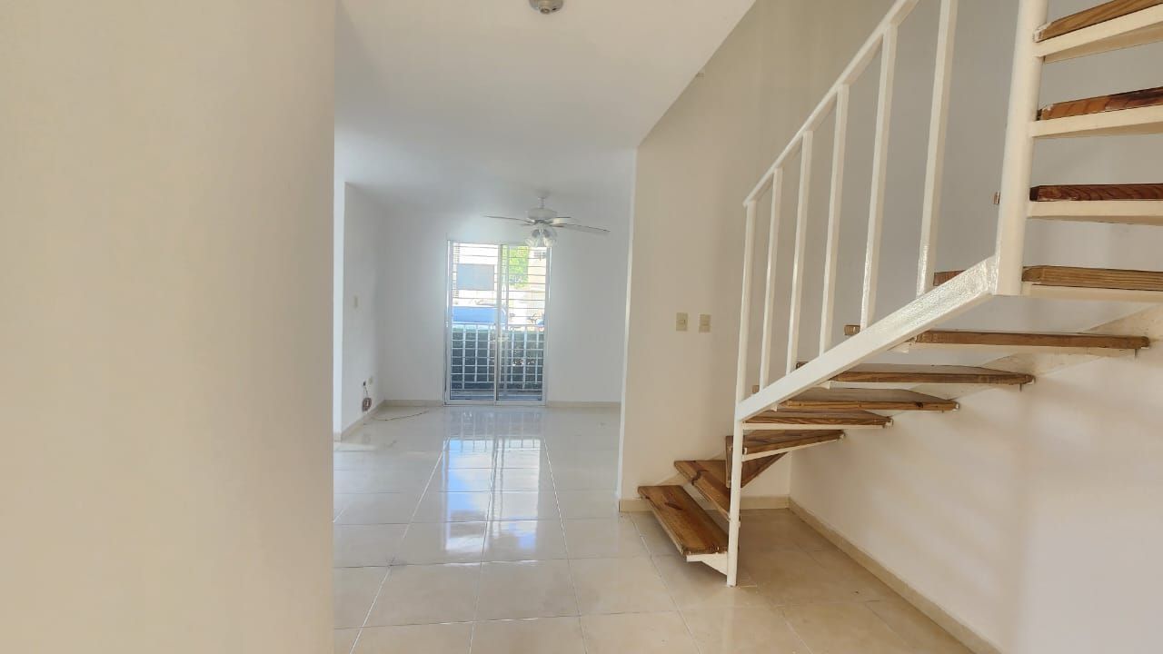 casas - casa en avenida jacobo mujluta, colinas del viento 1