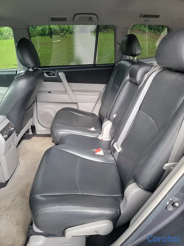 jeepetas y camionetas - Vendo Toyota Highlander 2
