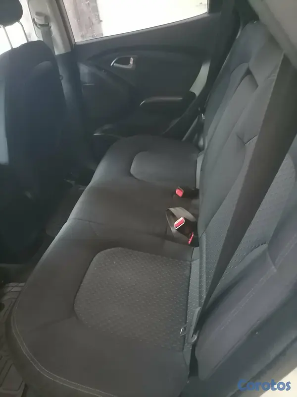 jeepetas y camionetas - Hermosa Hyundai Tucson Blanca 2012 4