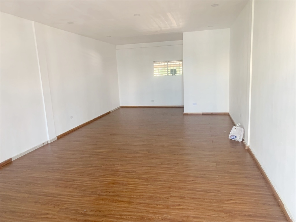 oficinas y locales comerciales - Local en el mirador  50 metros  1