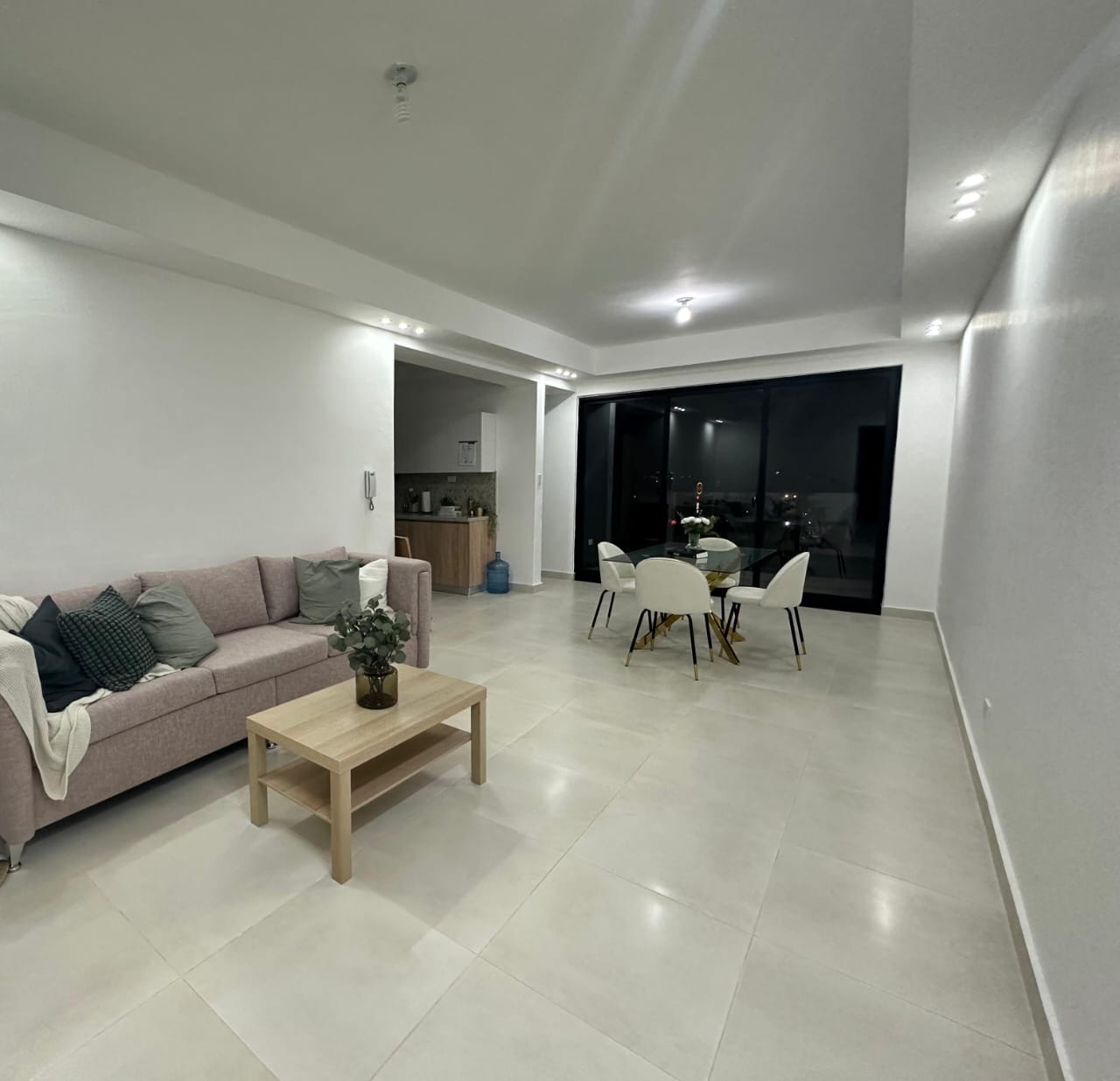 apartamentos - Se vende lujoso apartamento en el Mirador Norte con línea blanca incluida 0