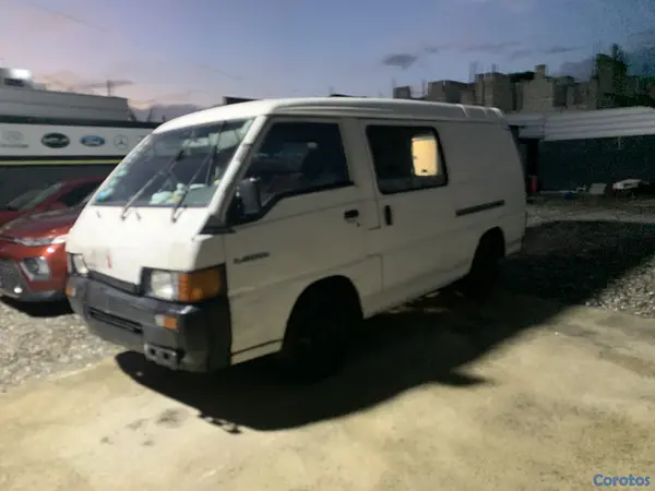otros vehiculos - Mitsubishi L300 4