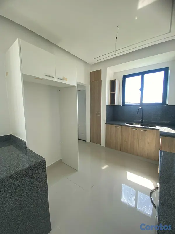 apartamentos - Apartamento familiar con una sala con ventanales p 10