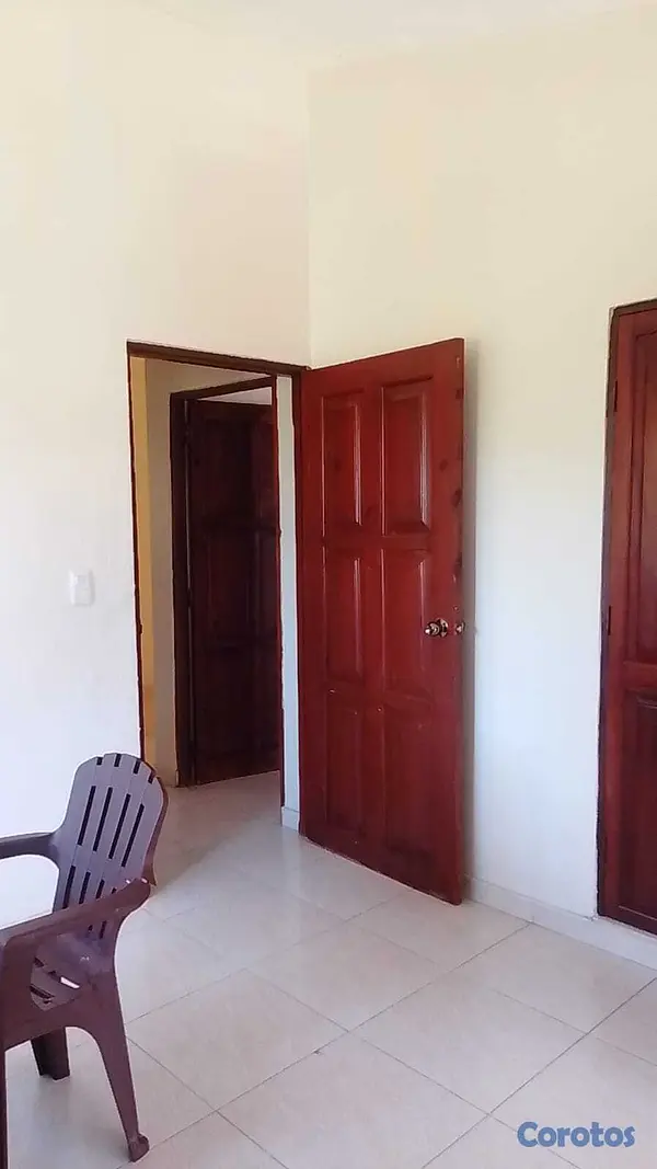 casas - Alquilo Casa 2 Niveles Respaldo Los tres Ojos  8