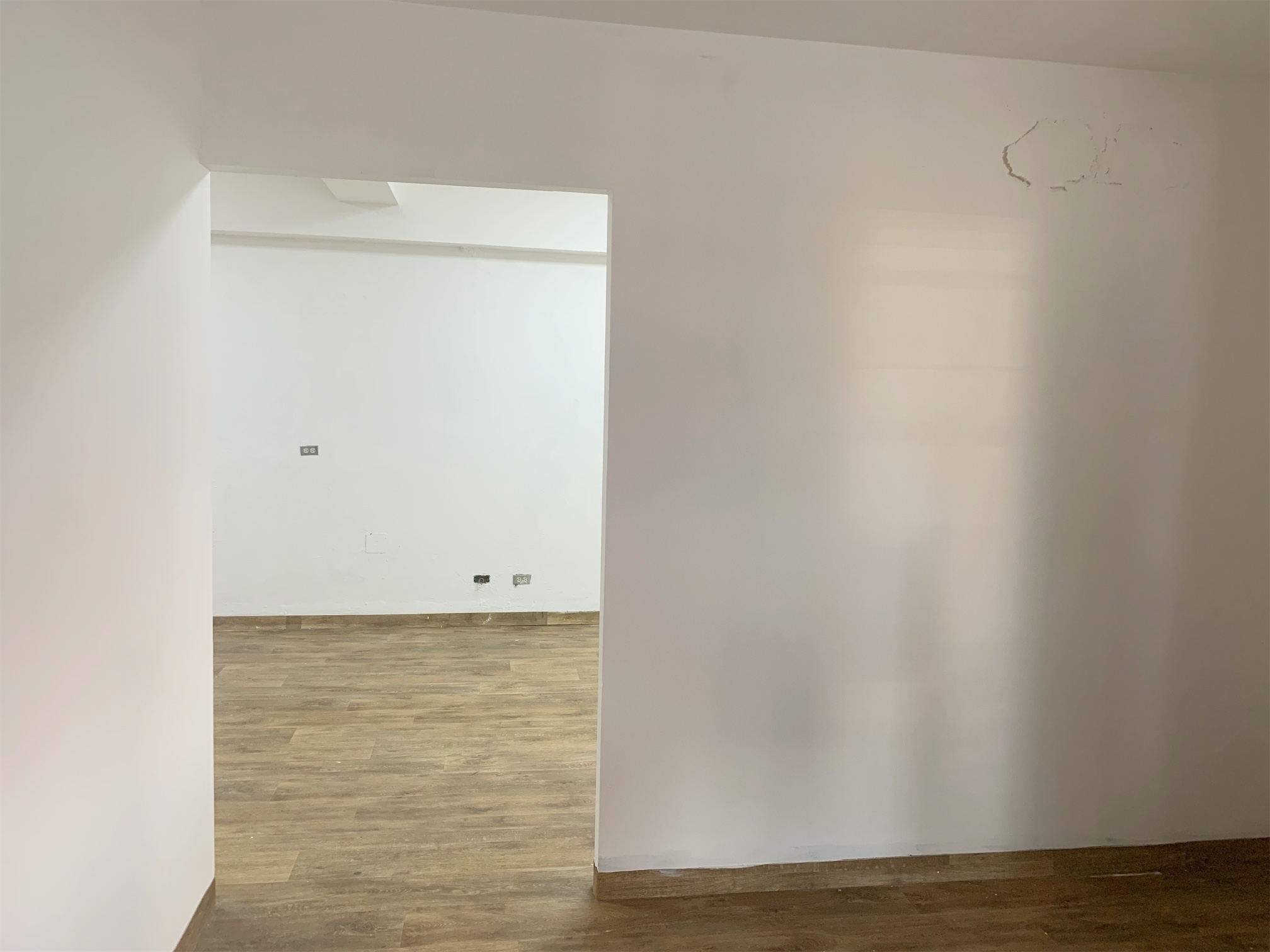oficinas y locales comerciales - Local céntrico en Piantini 3