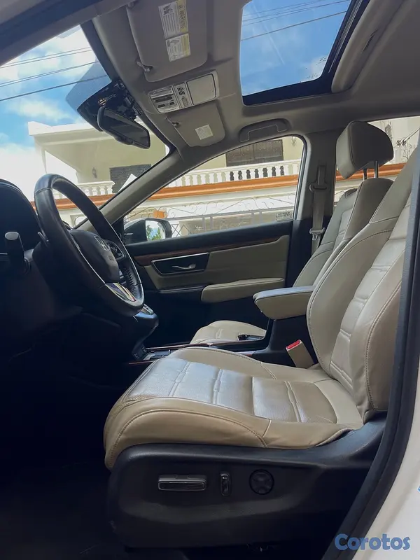 jeepetas y camionetas - Honda CRV Touring Hybrid 2022 AWD (4x4) 8