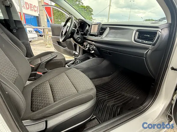 carros - Kia Rio LX 2020 9