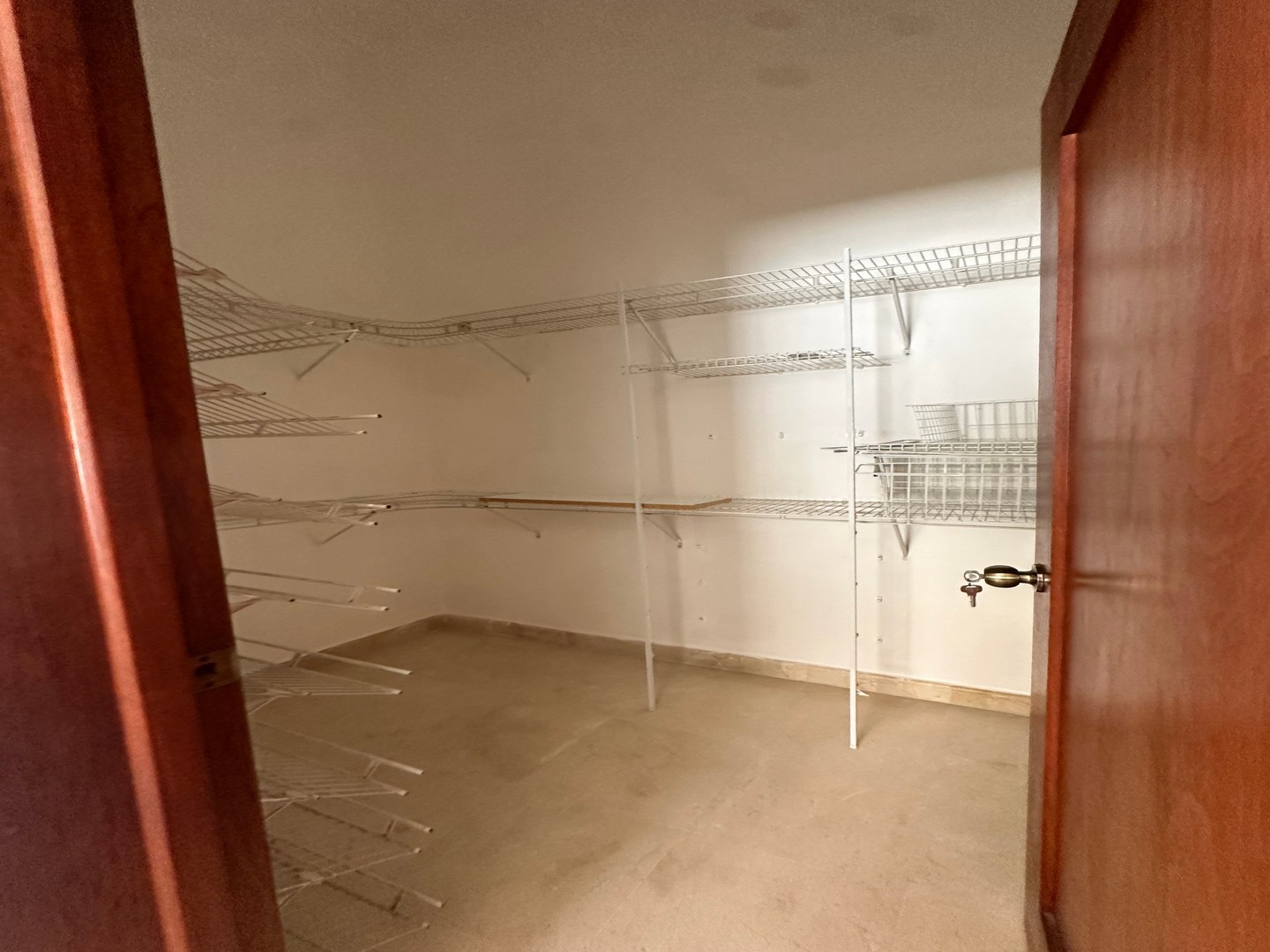 apartamentos - ARROYO HONDO VIEJO A un paso de Supermercados y Plazas
195 mt2 
US$220,000 8