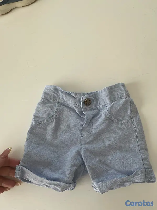 ropa y zapatos - vendo dos pares de zapatos y dos shorts de bebé  10