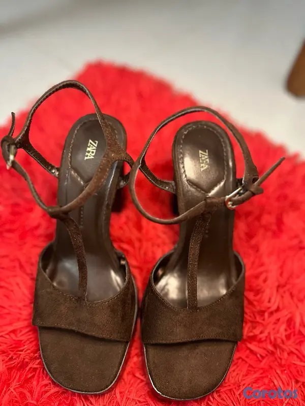 Salud y Equipamiento Médico -  Mega paca variada con marcas (Zara y American Eagle) – Excelente estado 4