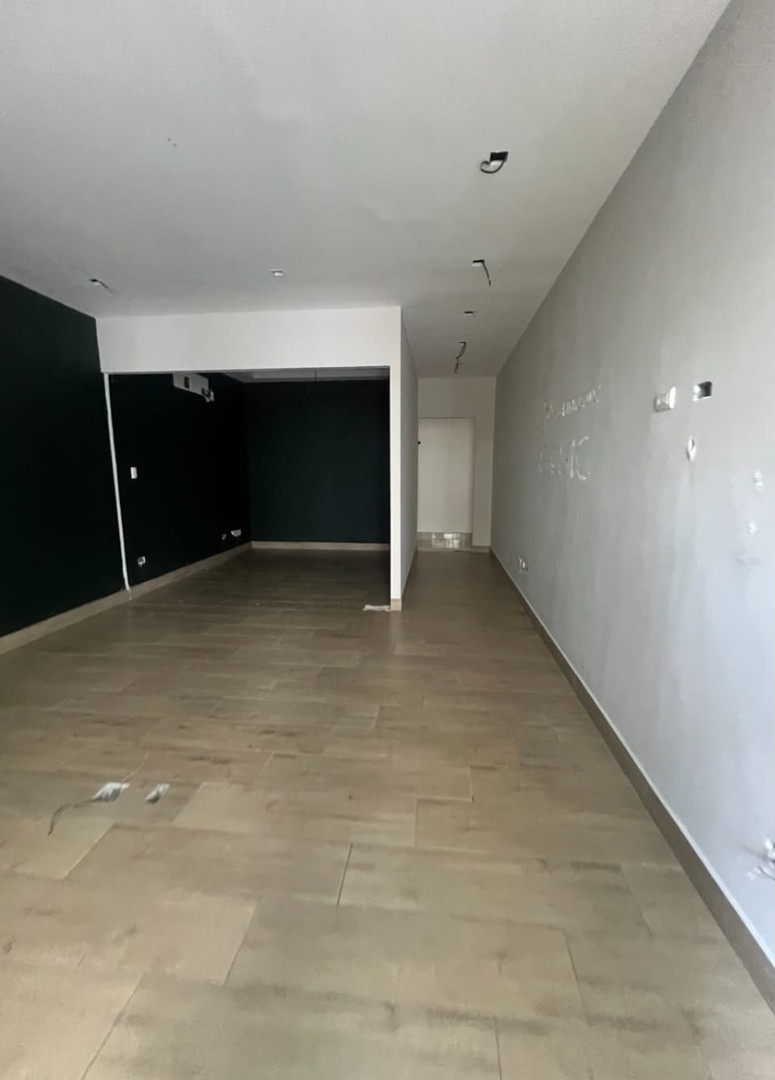 oficinas y locales comerciales - VENDO 2 LOCAL adyacente  ubicado en BELLA VISTA CENTER
- 40 Mst
150,000usd 1