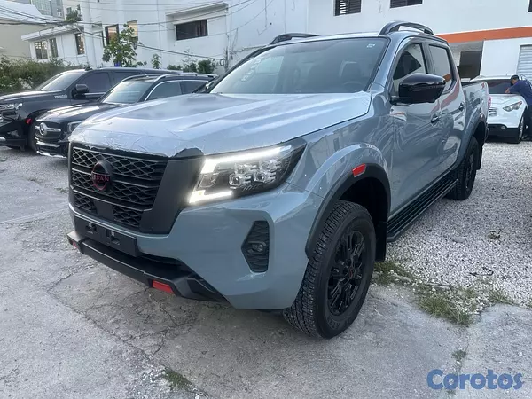 jeepetas y camionetas - Nissan Navara 4X PRO 2026  0KM. 3
