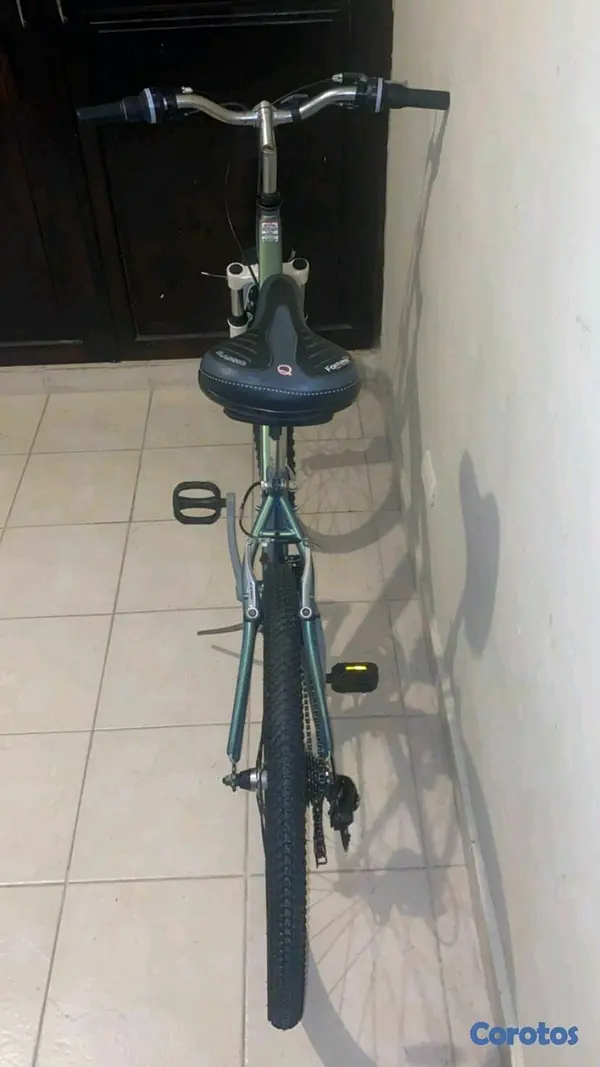 bicicletas y accesorios - bisicleta aro 26 usada como nueva  2
