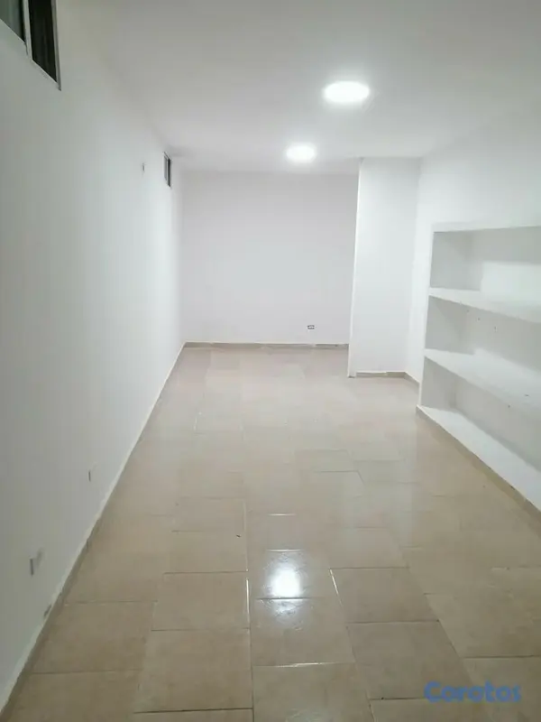 oficinas y locales comerciales - Local Comercial en Alma Rosa II 5