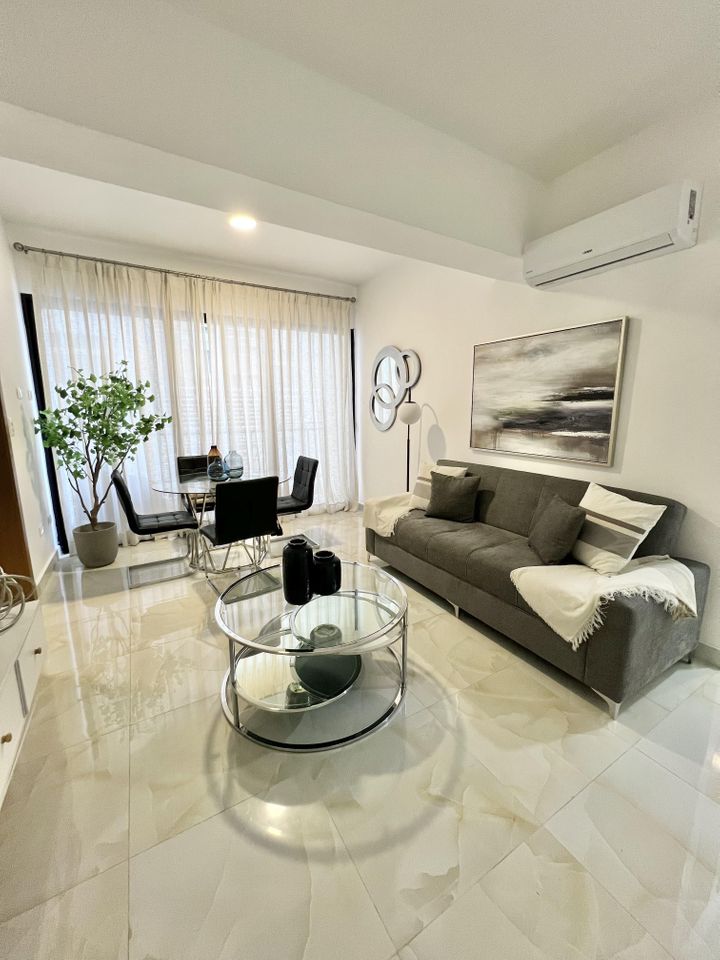 apartamentos - Apartamento en alquiler amueblado en Naco  0