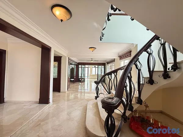 casas - casa en Cacicazgos  en alquiler de de 4 hab y piscina US 5,800 7